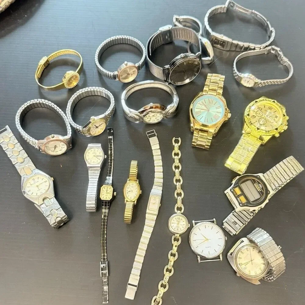 Mixed Lot Of 20 Vintage To Now Estate Watches Timex Seiko Ironman Womens Mens